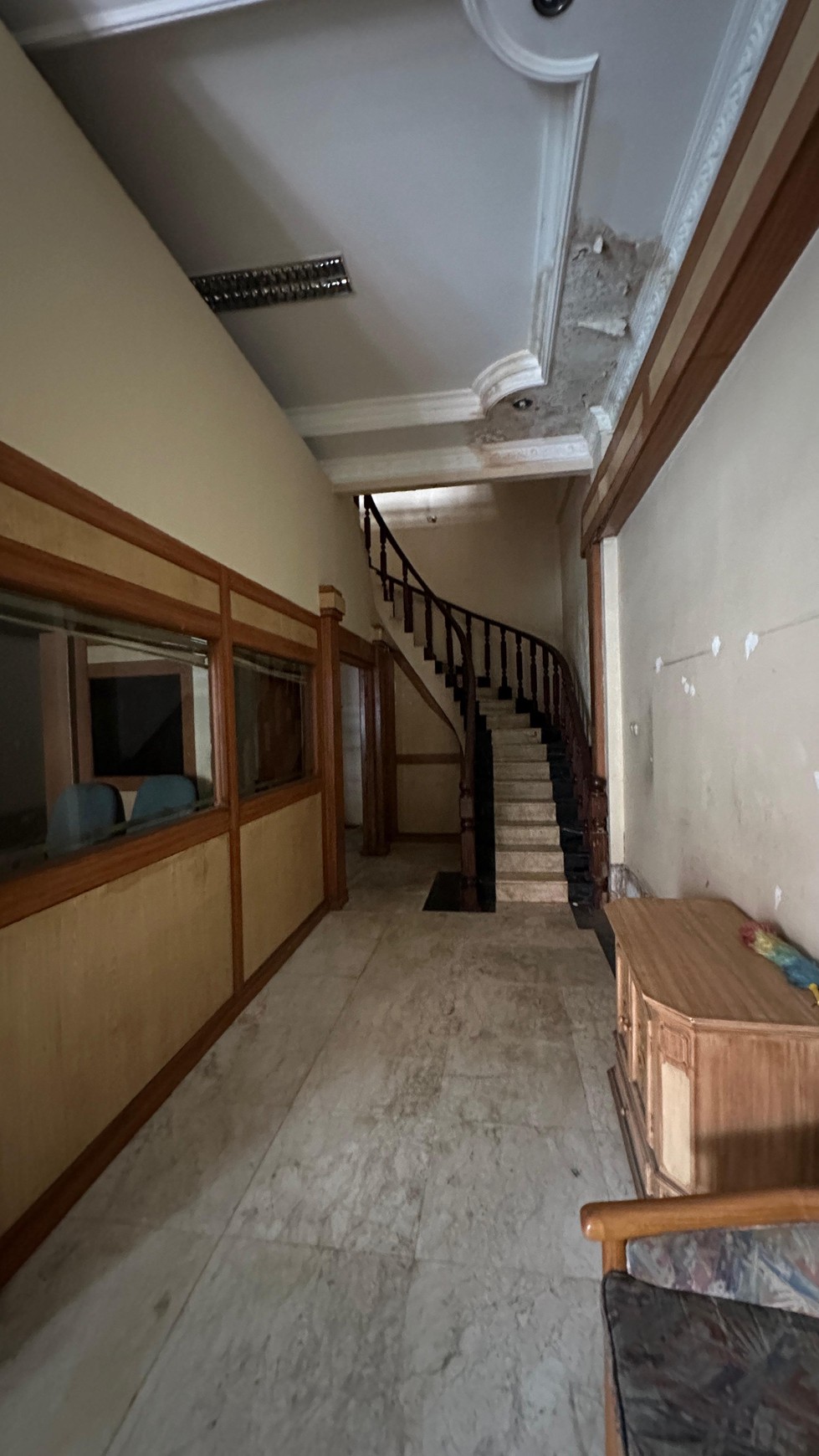 RUKO 4 lantai di Jl Padang, Setiabudi, Jakarta Selatan