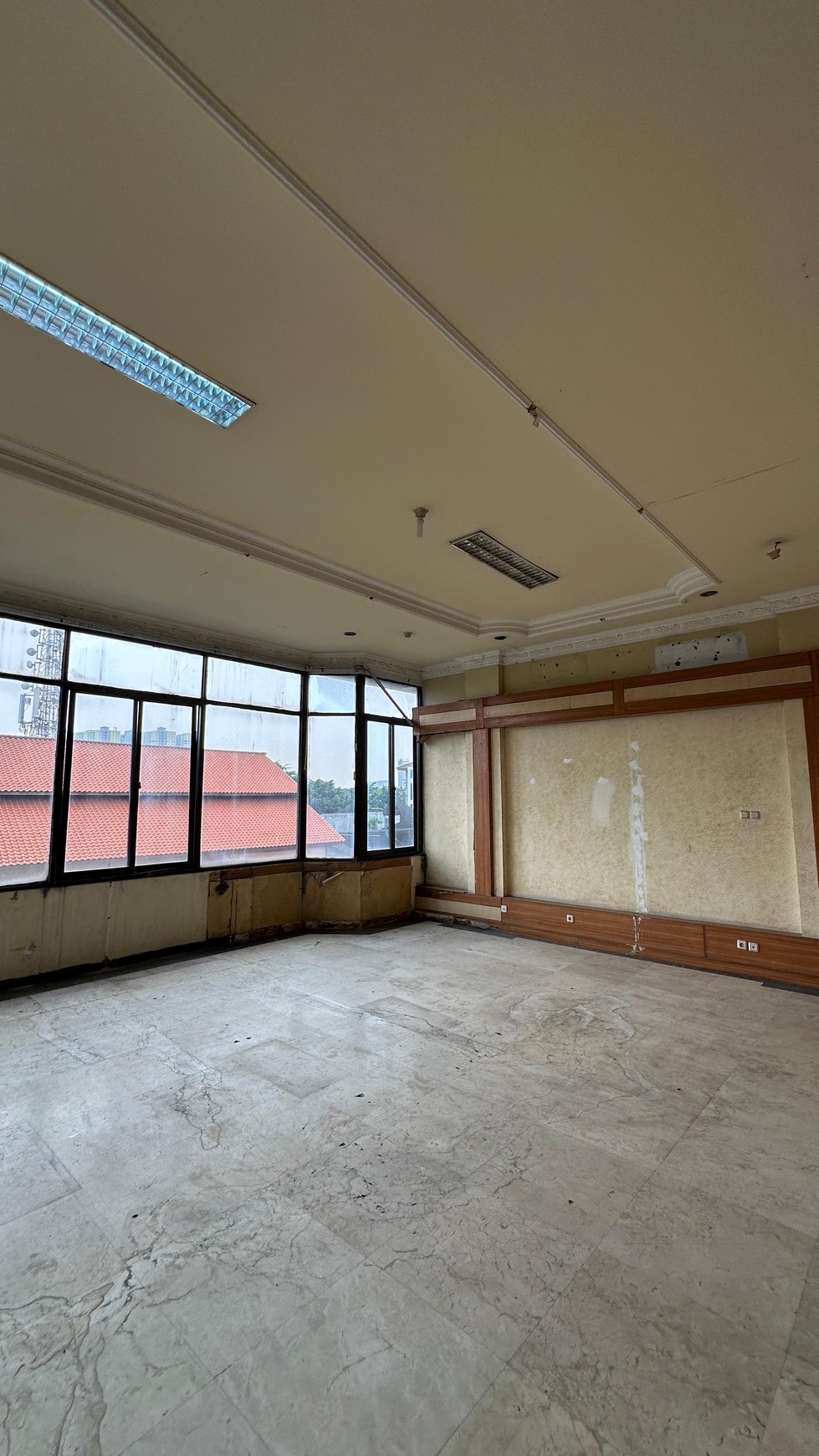 RUKO 4 lantai di Jl Padang, Setiabudi, Jakarta Selatan