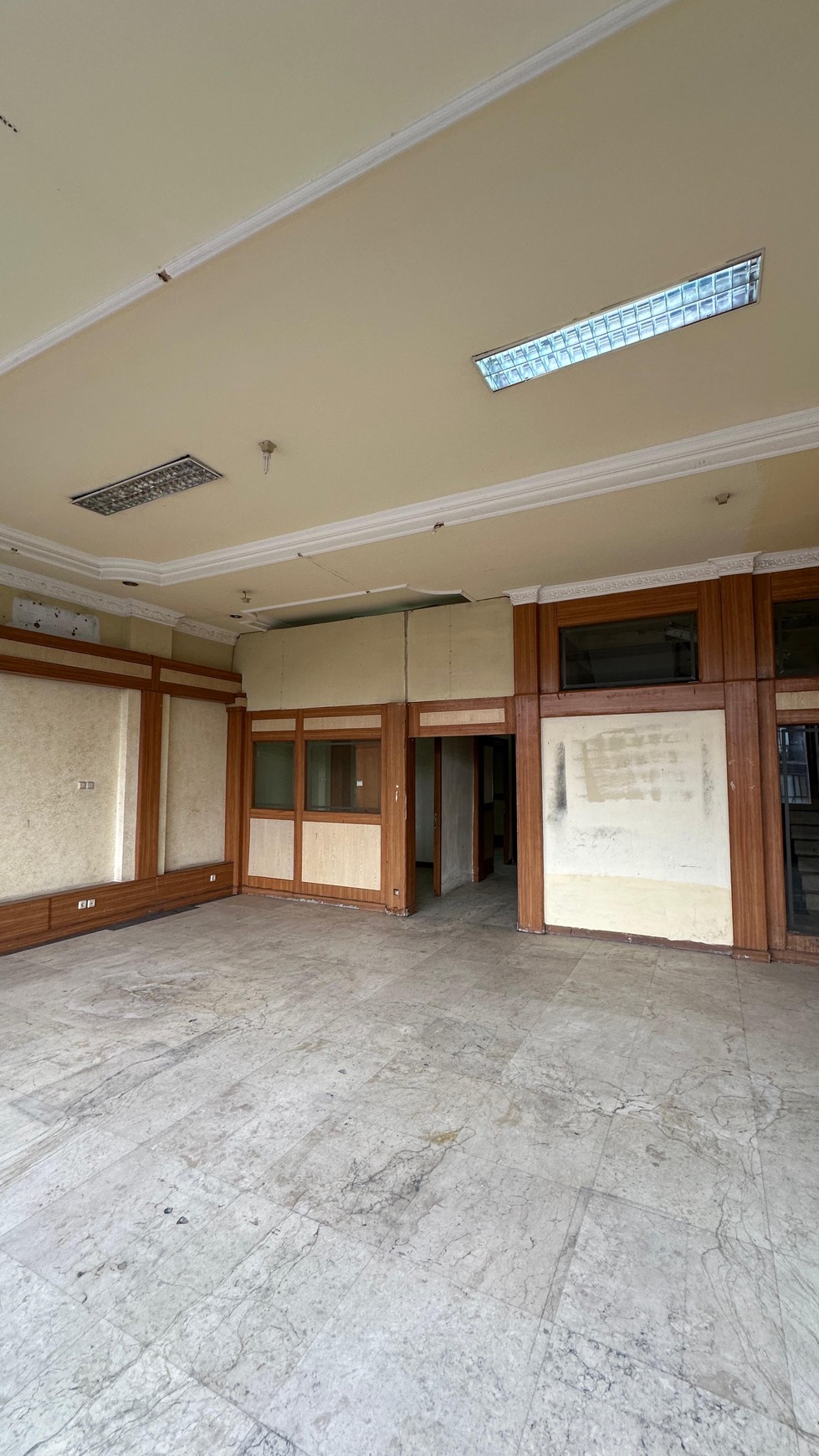 RUKO 4 lantai di Jl Padang, Setiabudi, Jakarta Selatan