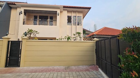 Rumah Bagus Di Jl Yado, Radio Dalam Jakarta Selatan