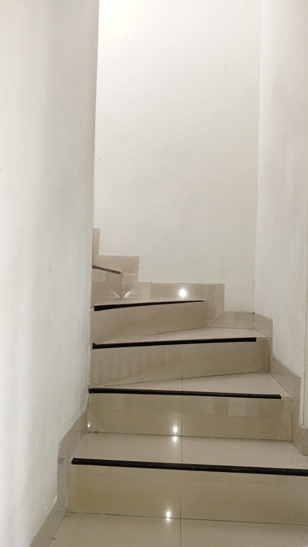 Rumah Bagus Di Graha Jeumpa Residence Pondok Aren Tangerang Selatan