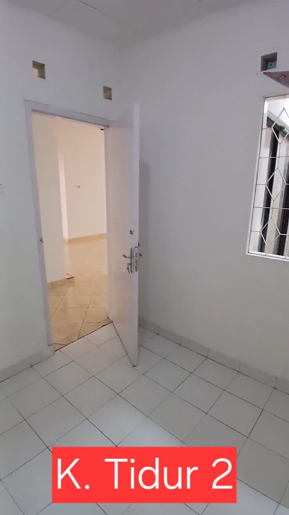 Di Jual Rumah Strategis Pinggir Jalan Raya Utama