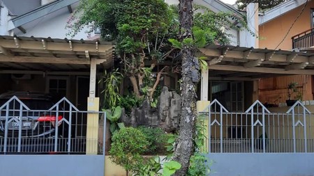 Rumah 2 lantai, bebas banjir di Bintaro Sektor 5