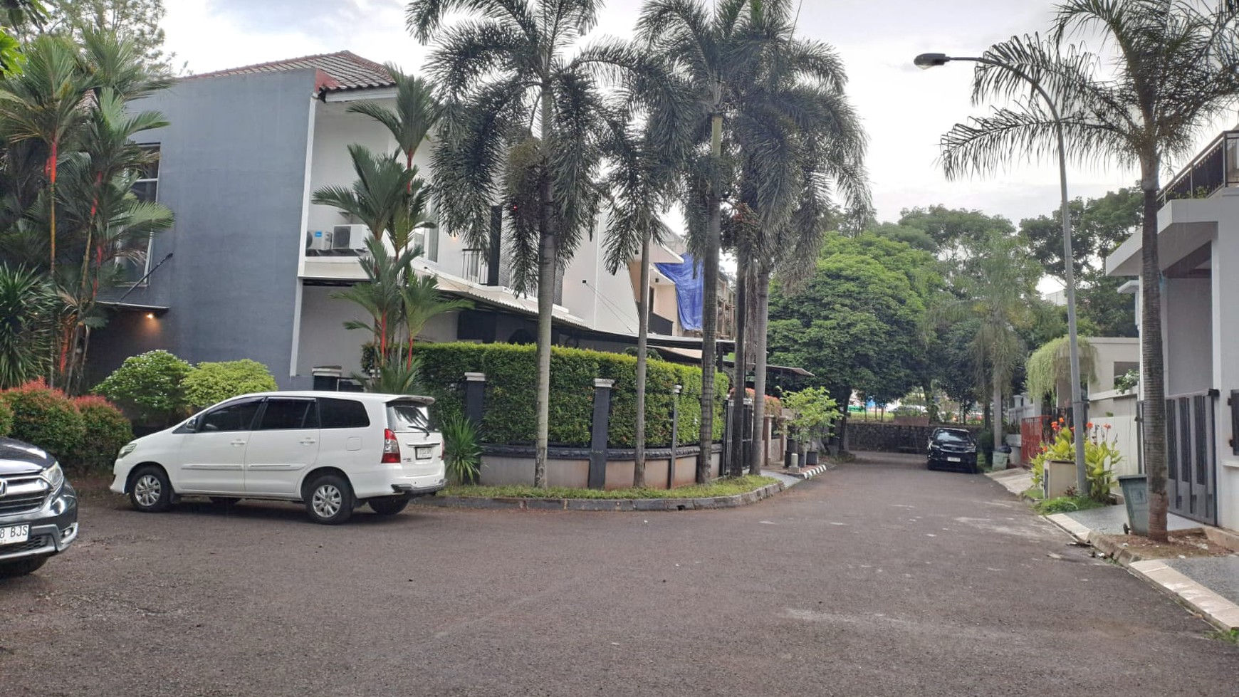 Rumah 2 Lantai Giri Loka BSD