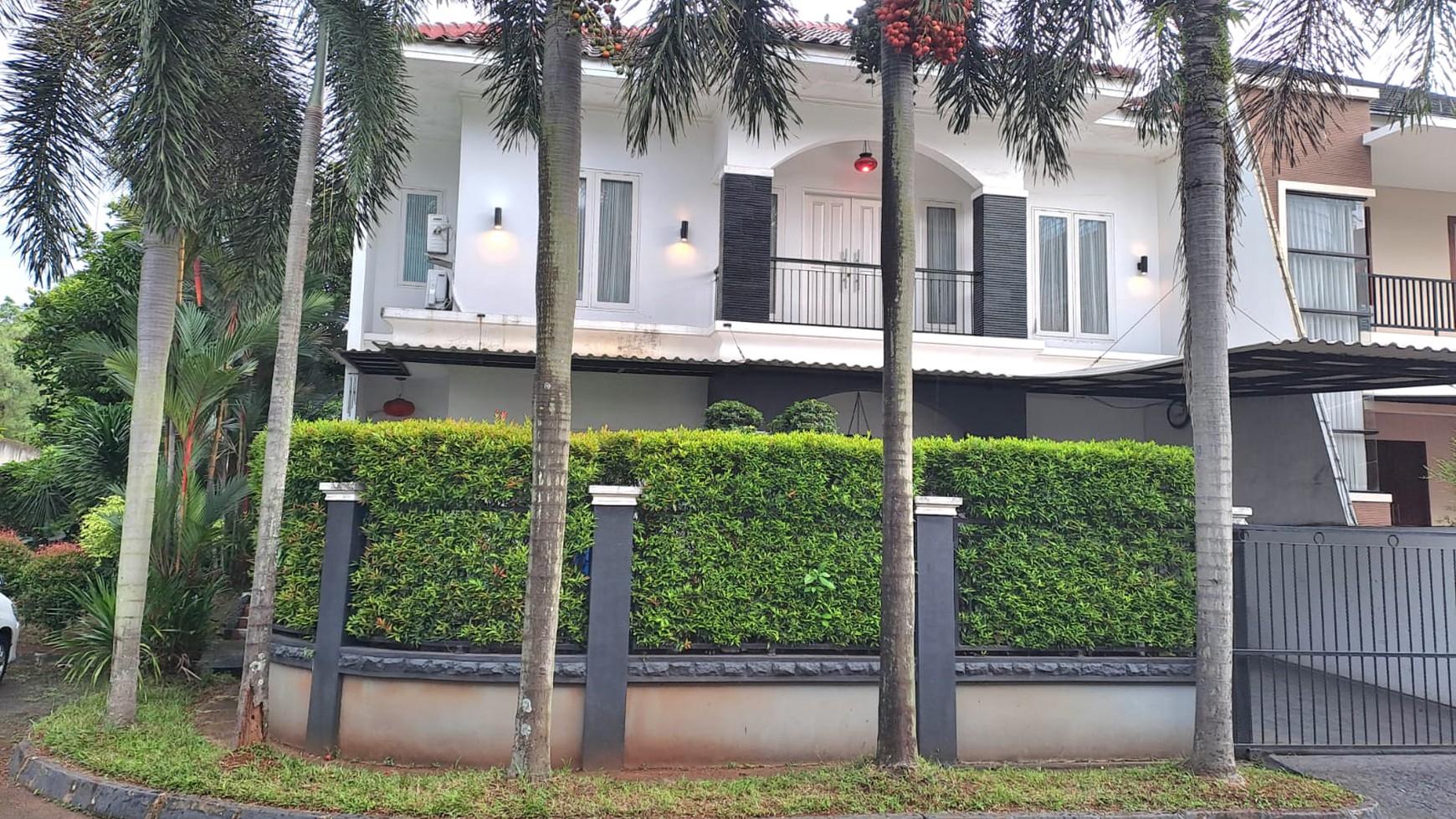 Rumah 2 Lantai Giri Loka BSD