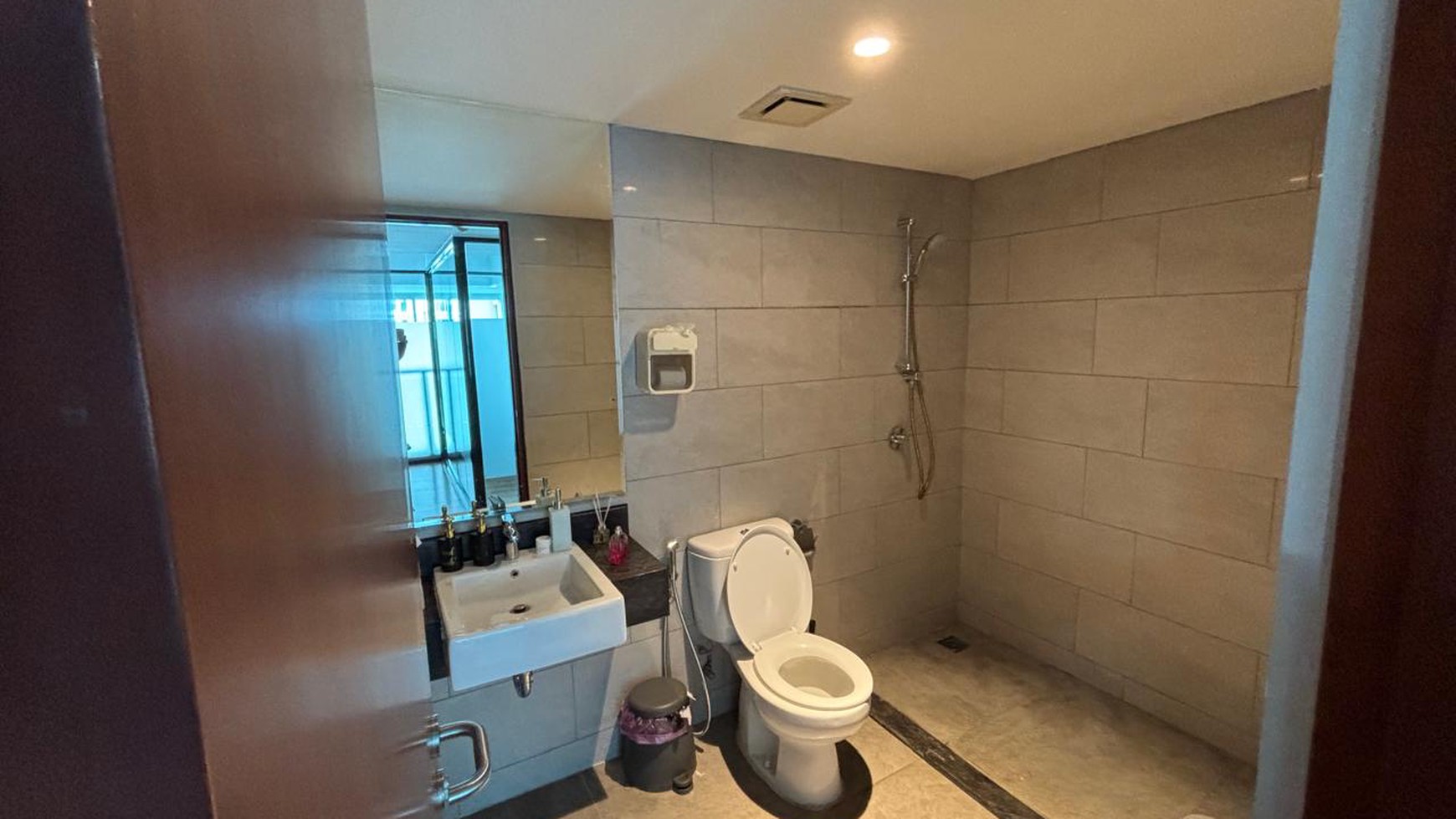  DIJUAL  APART OFFICE DI AREA OFFICES BSD