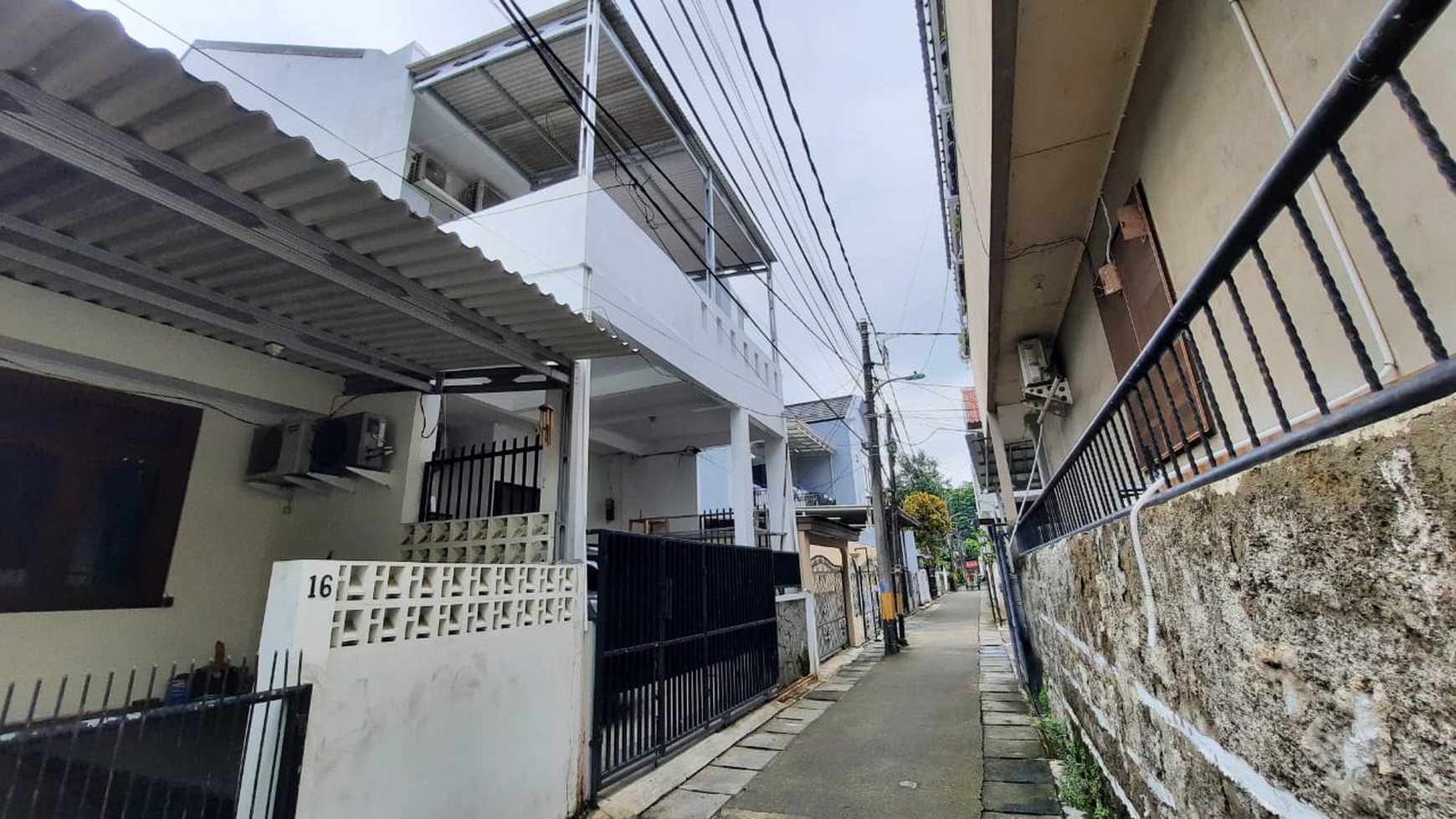 Dijual murah rumah di JL. Kecak - kelapa Gading Jakarta