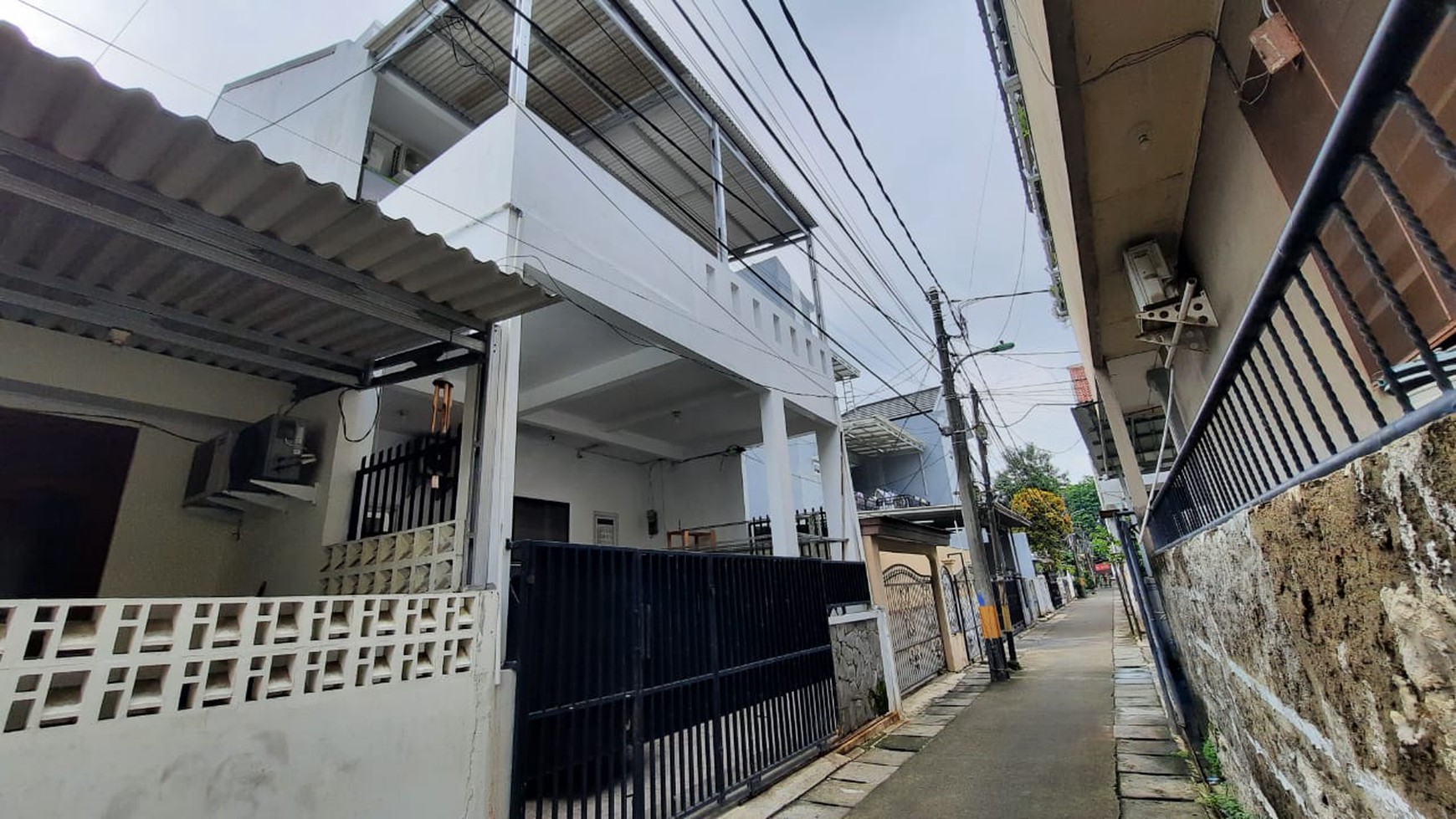 Dijual murah rumah di JL. Kecak - kelapa Gading Jakarta