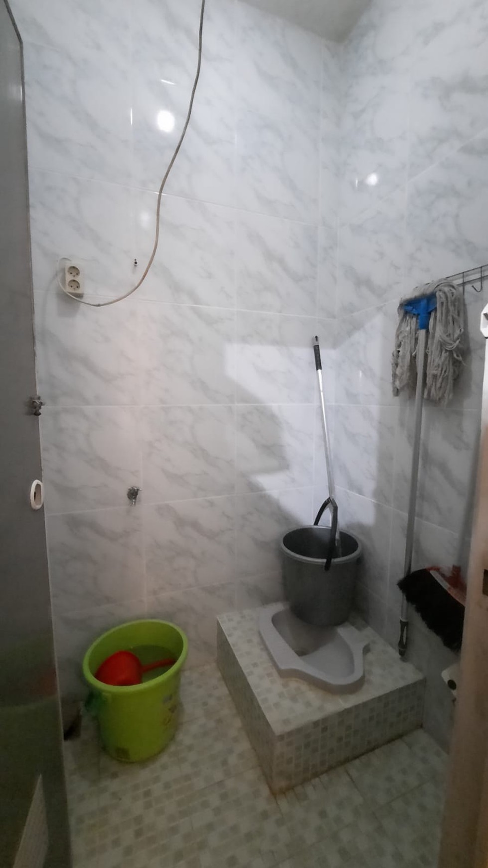 Dijual murah rumah di JL. Kecak - kelapa Gading Jakarta