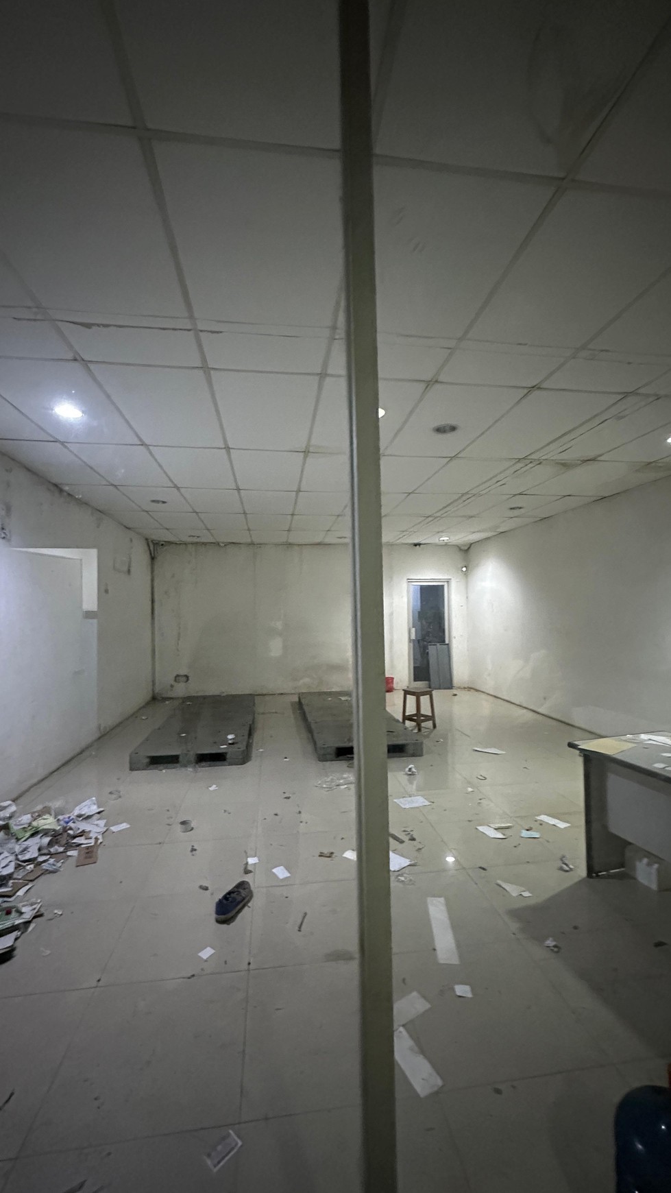 Gedung Komersial 2 lantai di Jl. KH Hasyim Ashari, Ciledug - Tangerang