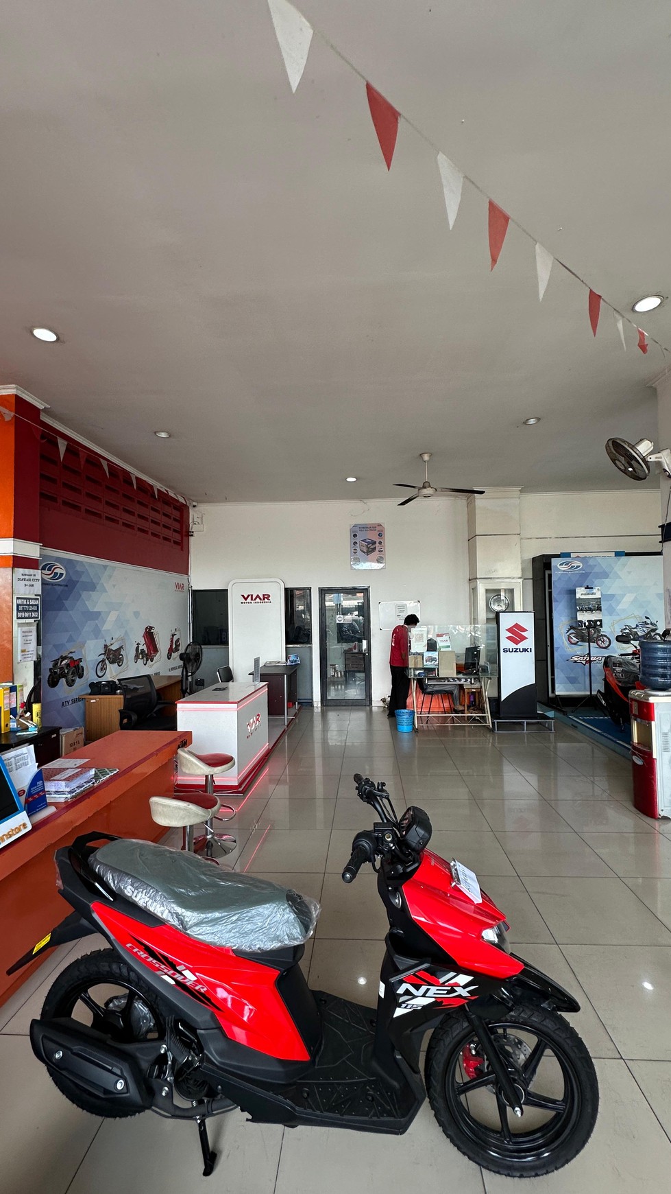 Gedung Komersial 2 lantai di Jl. KH Hasyim Ashari, Ciledug - Tangerang