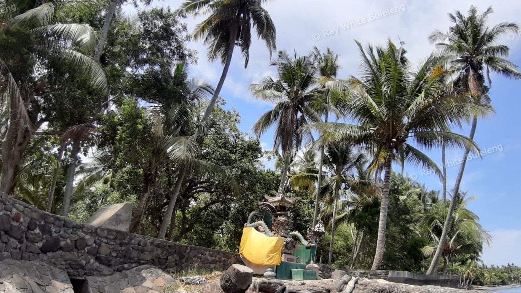 Beachfront Land For Sale in Tejakula