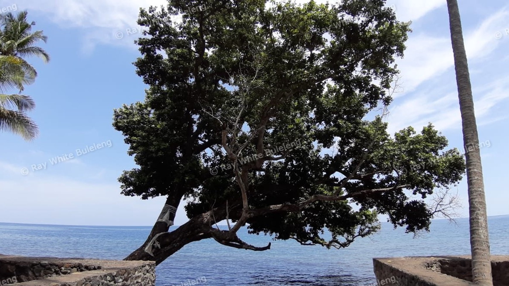 Beachfront Land For Sale in Tejakula