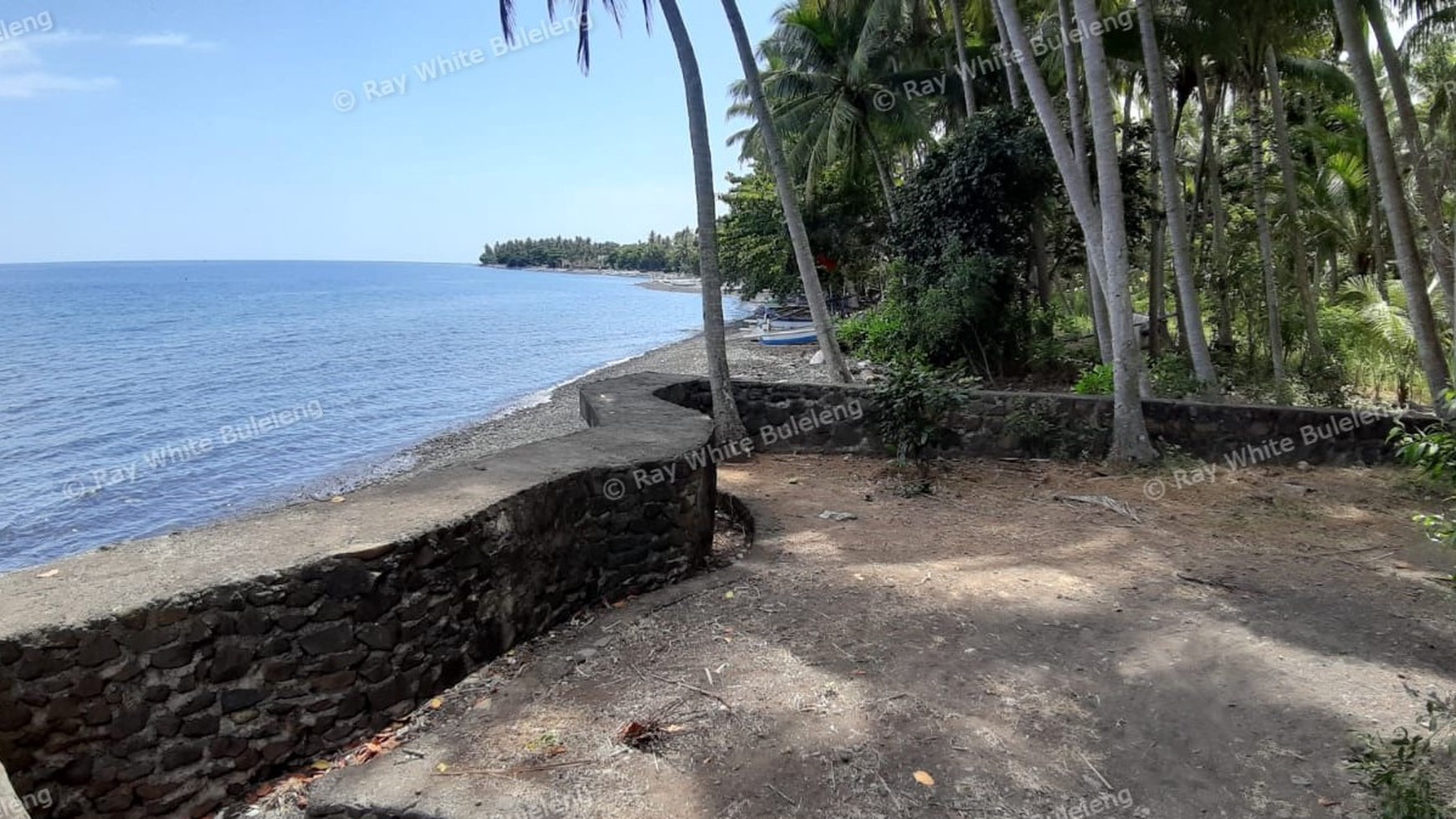 Beachfront Land For Sale in Tejakula