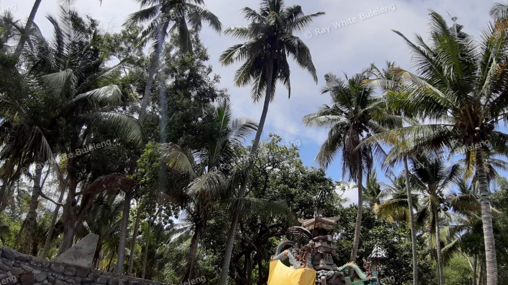 Beachfront Land For Sale in Tejakula