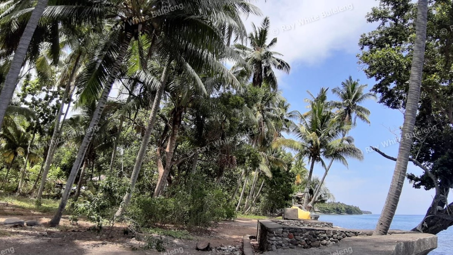 Beachfront Land For Sale in Tejakula