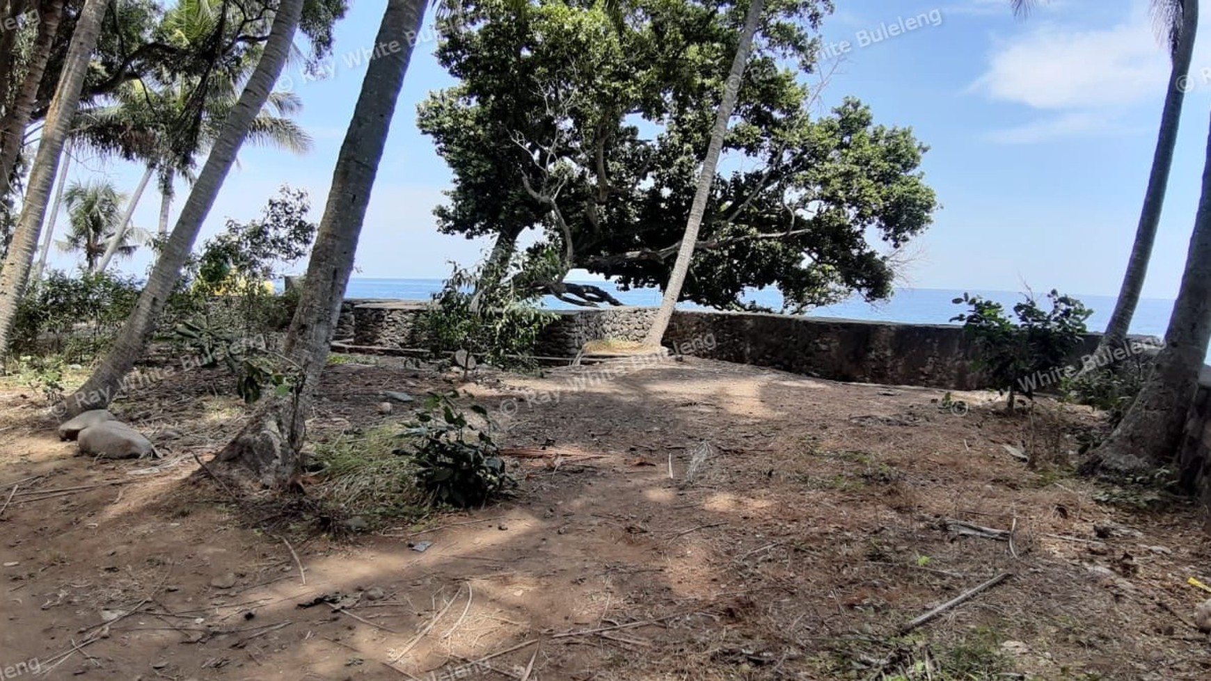 Beachfront Land For Sale in Tejakula