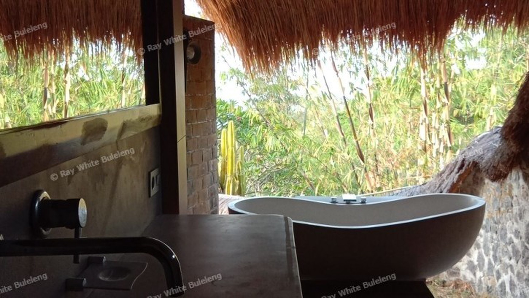 VILLA FOR SALE WITH OCEAN AND RICE FIELD VIEW