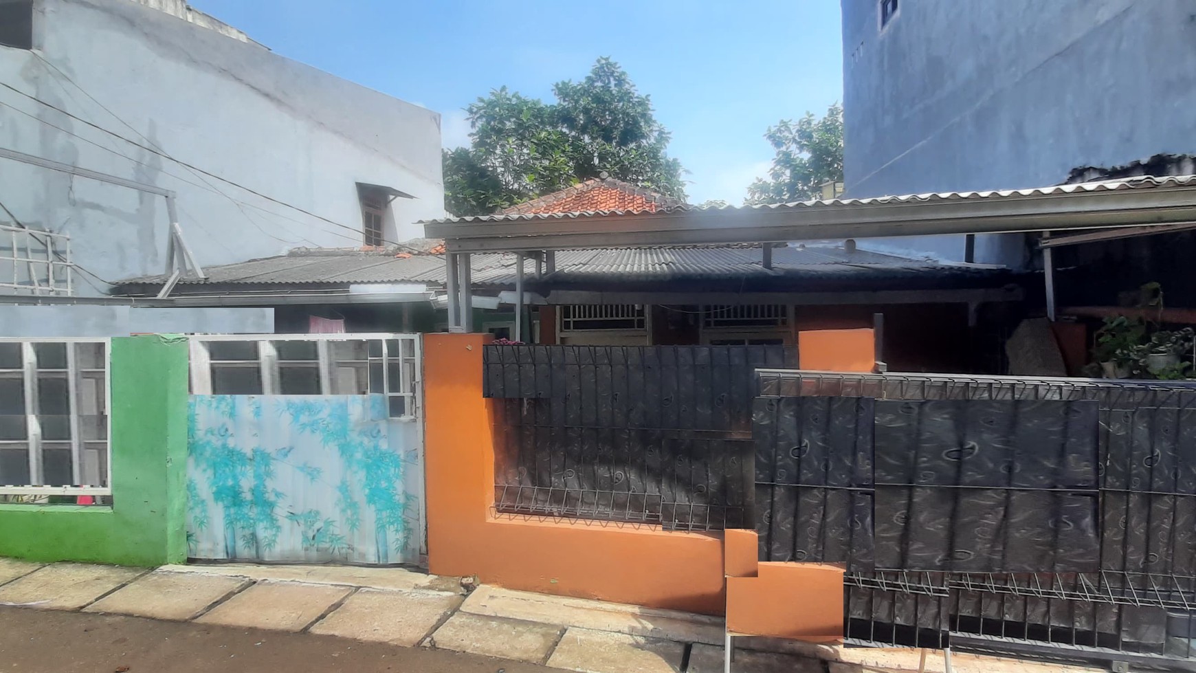 Rumah Lama Hitung Tanah Area Jl Cendrawasih, Dekat Stasiun & Akses Toll