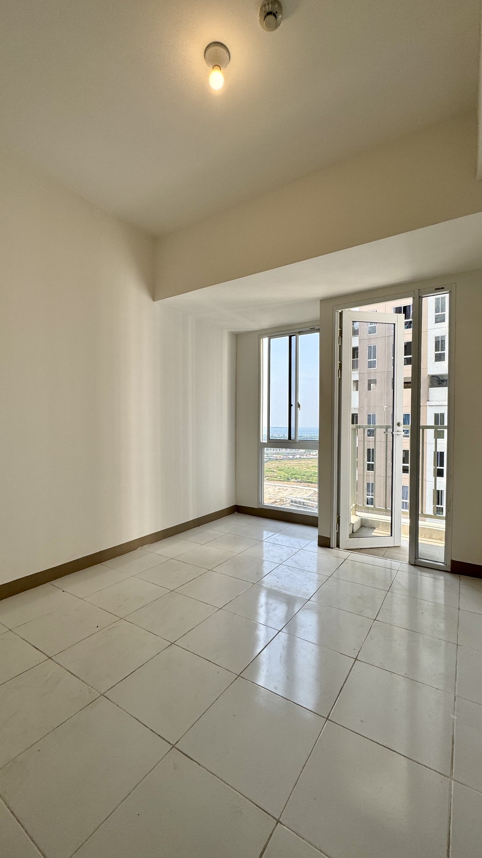 Disewa Apartemen Tokyo Riverside Tower Edogawa, Pik2