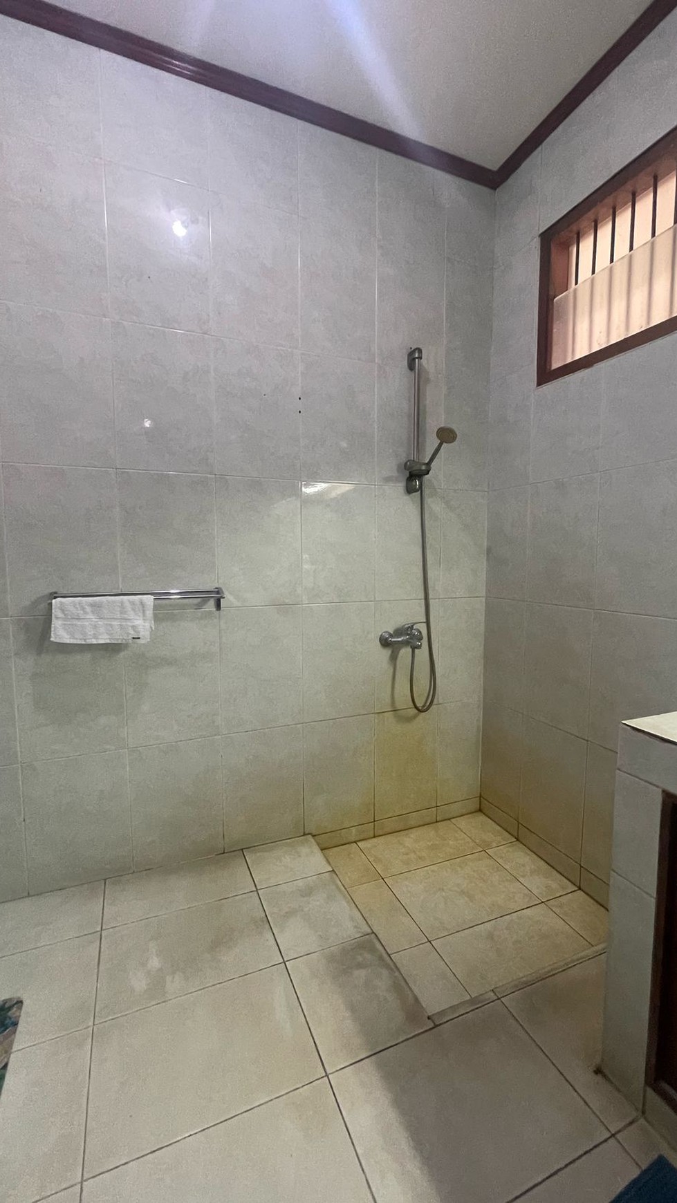 Dijual Rumah Nyaman dan Asri di Kebayoran Baru, Jakarta Selatan