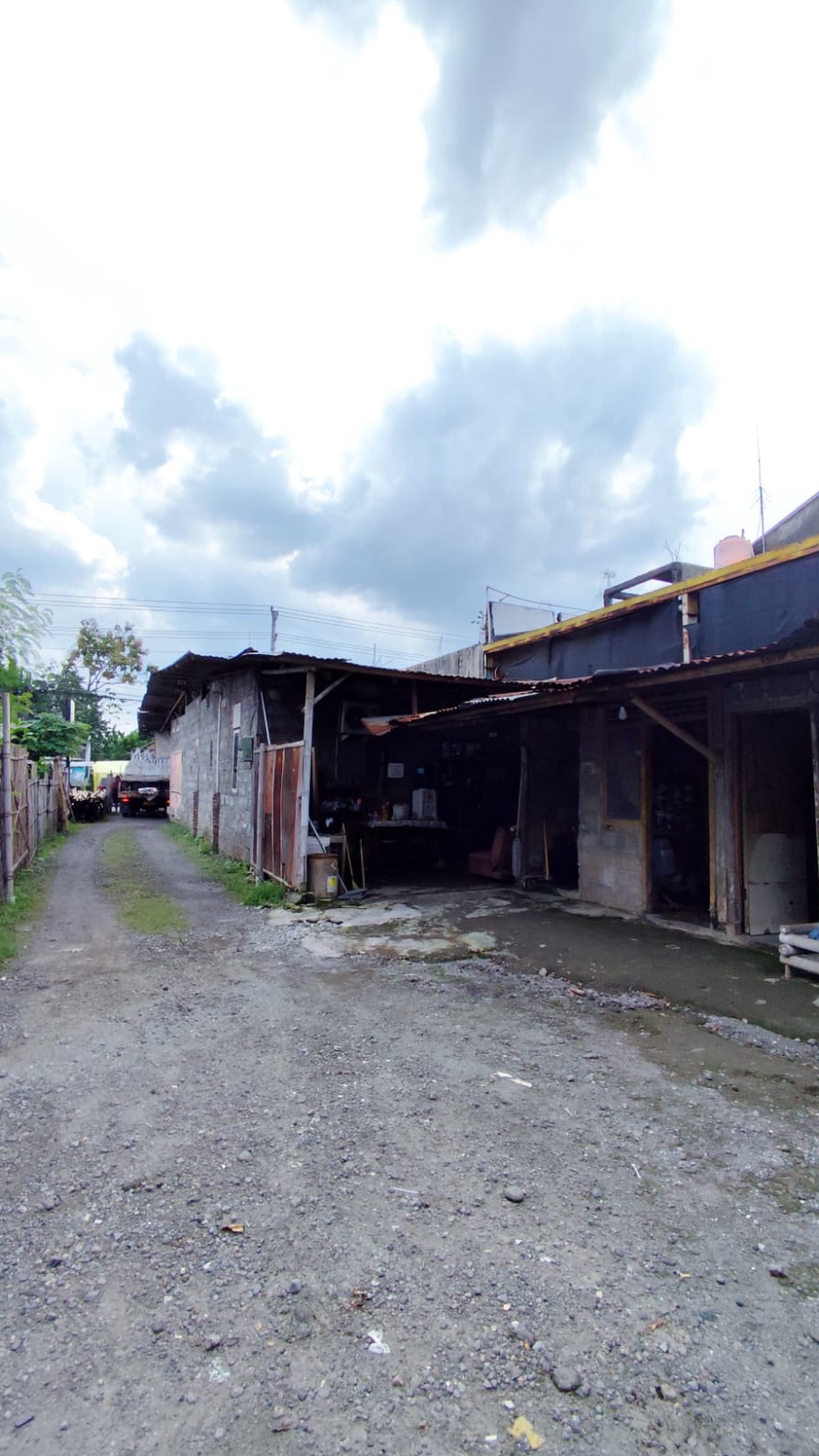 Disewakan Tanah Pekarangan 1212 Meter Persegi Lokasi Dekat Terminal Condongcatur