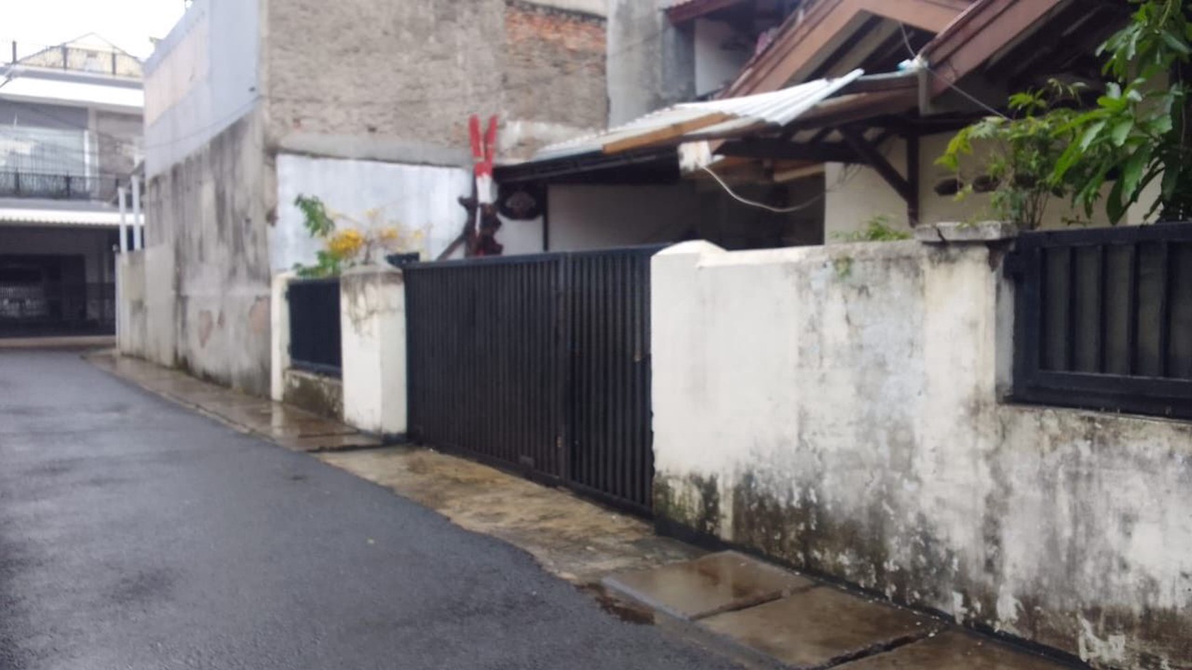 Rumah Di Tebet Barat, Strategis Hanya 3 Menit Ke Jl. Tebet Raya