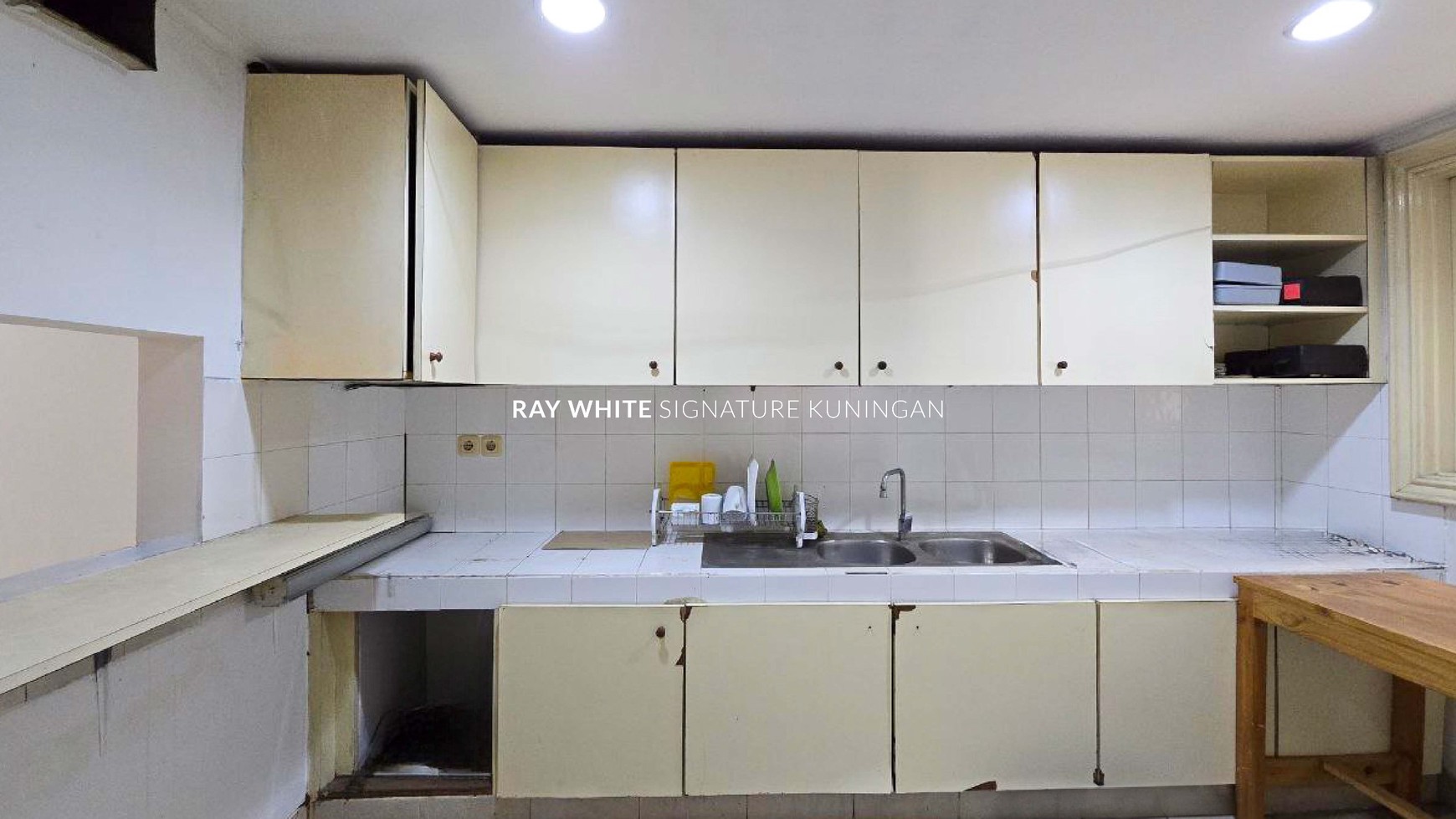 Dijual Rumah 4 Lantai Siap Huni di Jalan Setiabudi VI Cocok untuk Kantor atau Kost
