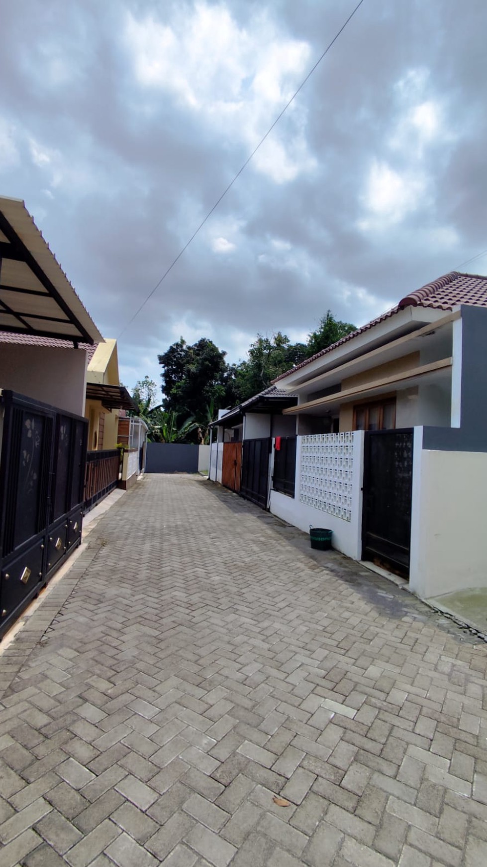 Rumah Dalam Perum Cocok Untuk Keluarga Dekat RSUD Sleman