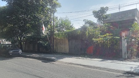 Rumah hitung tanah 840 m 13 jt/m Surabaya jalan raya 