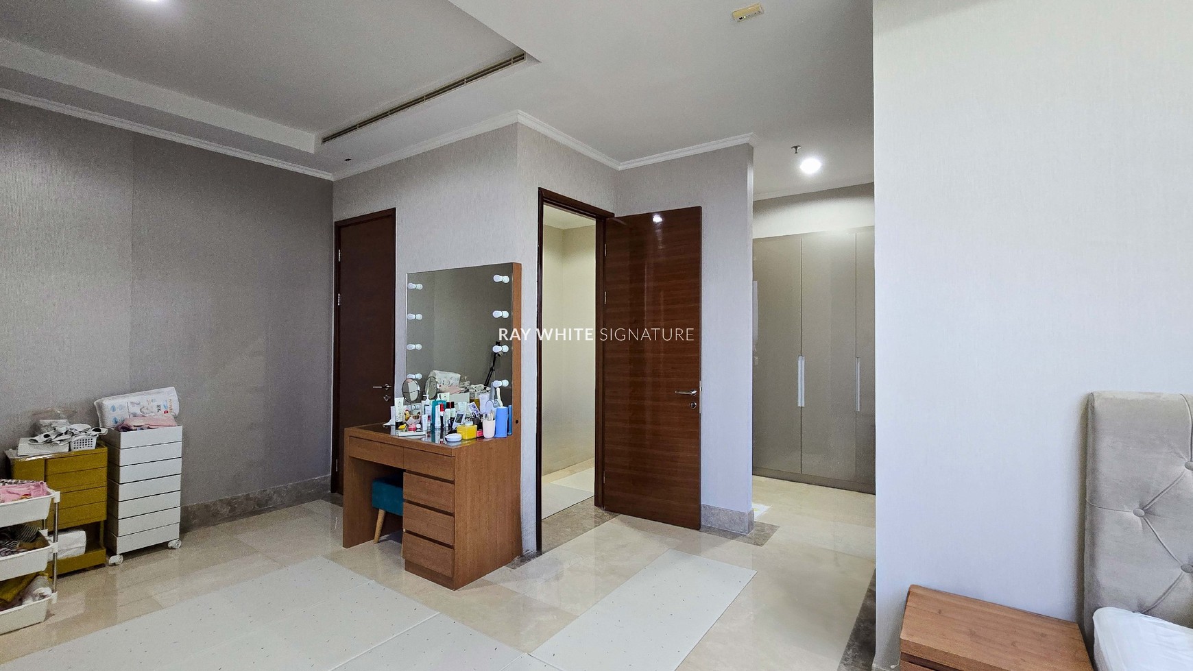 Dijual unit Apartemen 3 BR di District 8 Infinity Tower