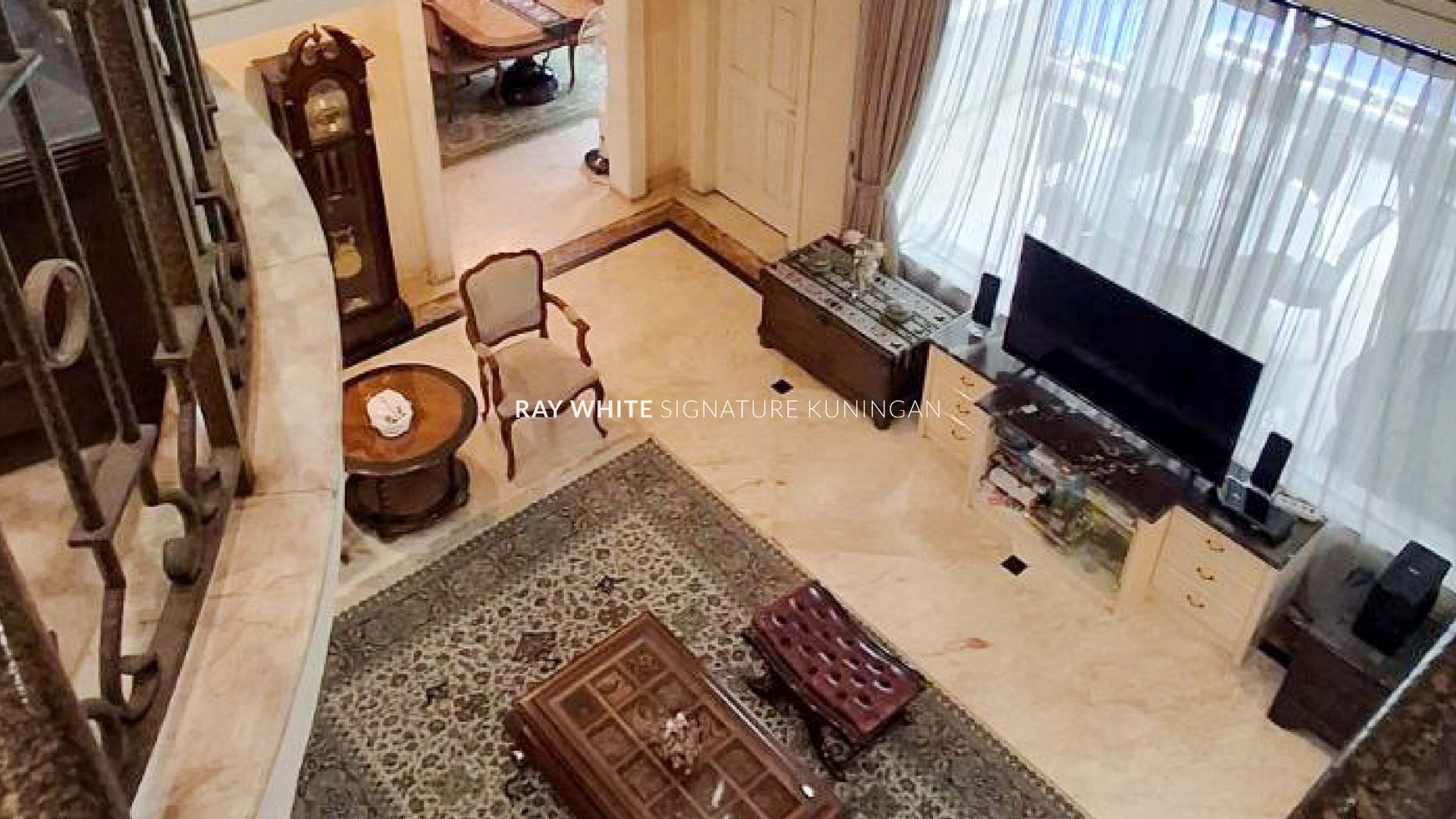 Dijual Rumah Mewah di Kawasan Elite Kebayoran Baru