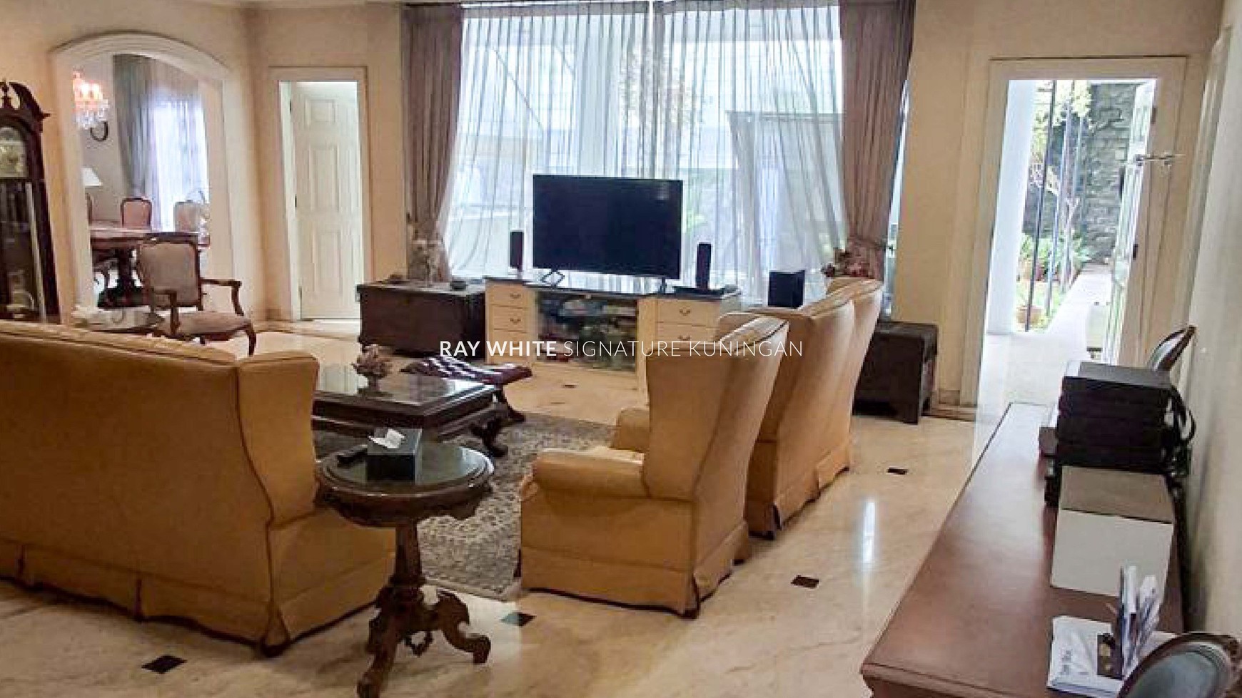 Dijual Rumah Mewah di Kawasan Elite Kebayoran Baru