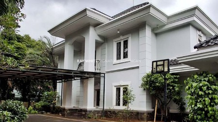 Dijual Rumah Mewah di Kawasan Elite Kebayoran Baru