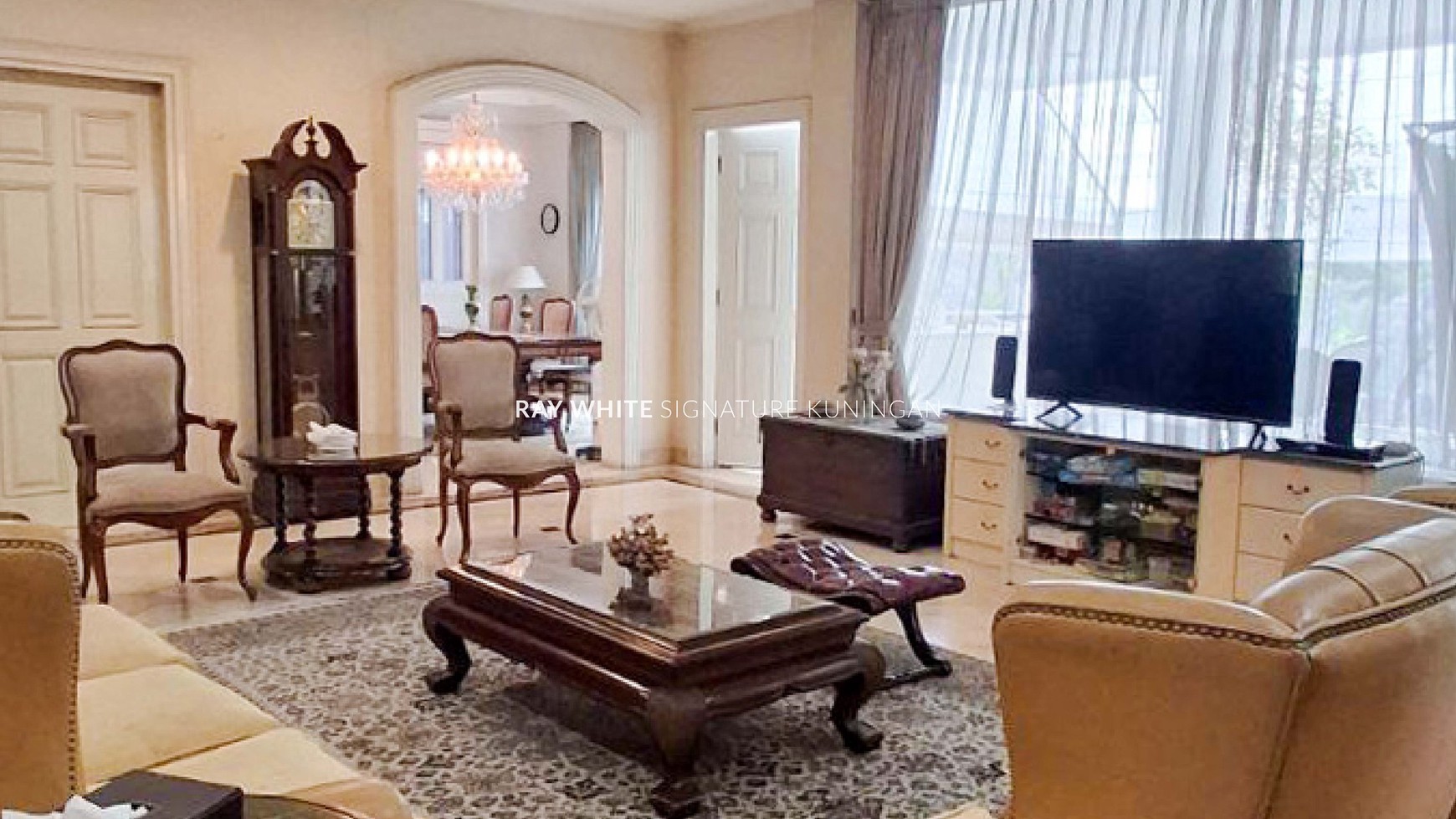 Dijual Rumah Mewah di Kawasan Elite Kebayoran Baru