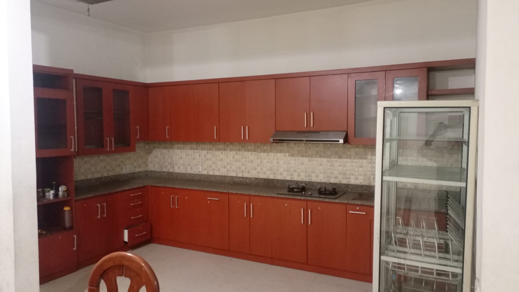 Disewakan Rumah 3 Lt- 10 KT di Raya Nginden Surabaya - Cocok untuk Kost atau Kantor