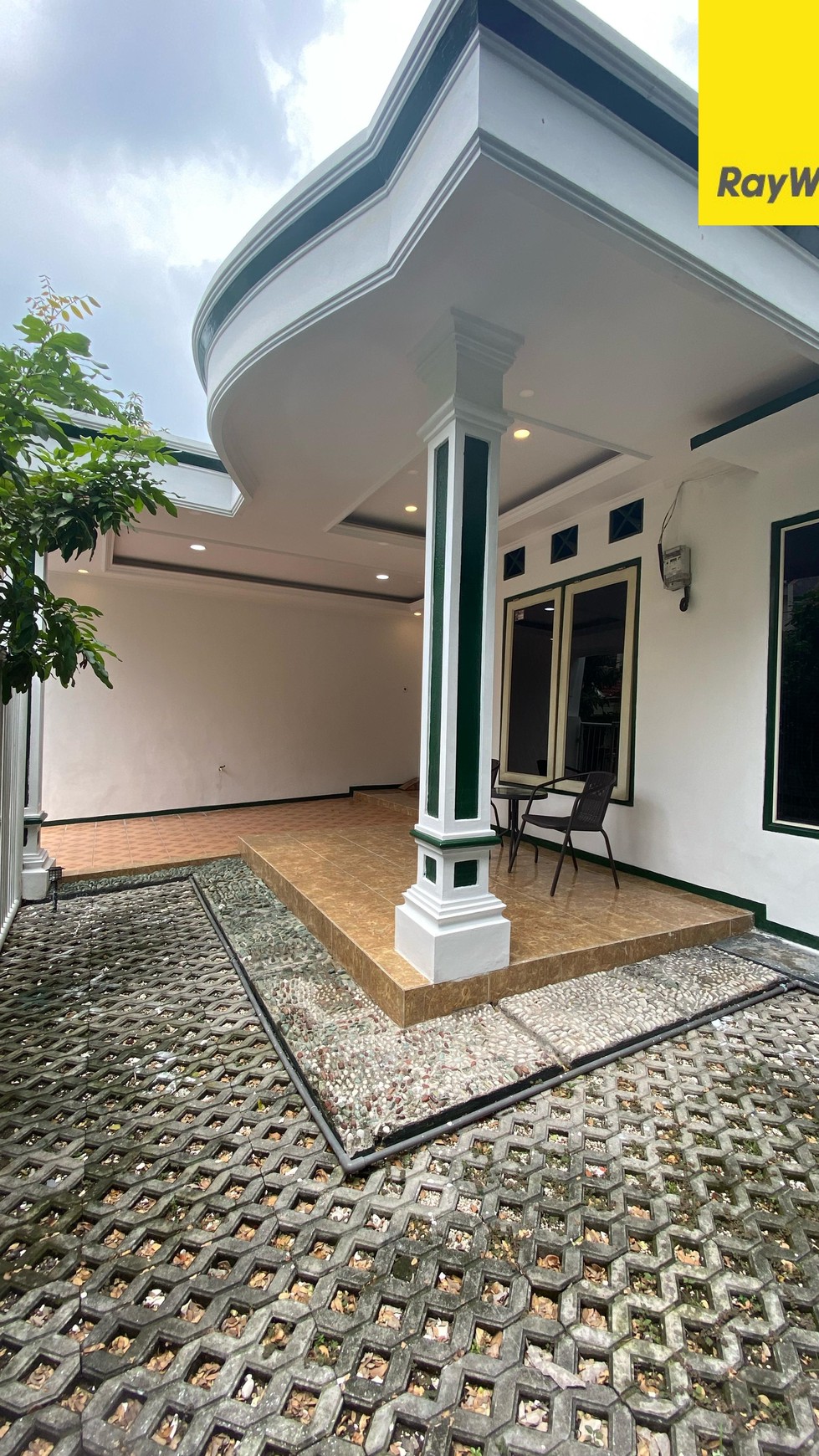 Rumah Hitung Tanah Area Cipete