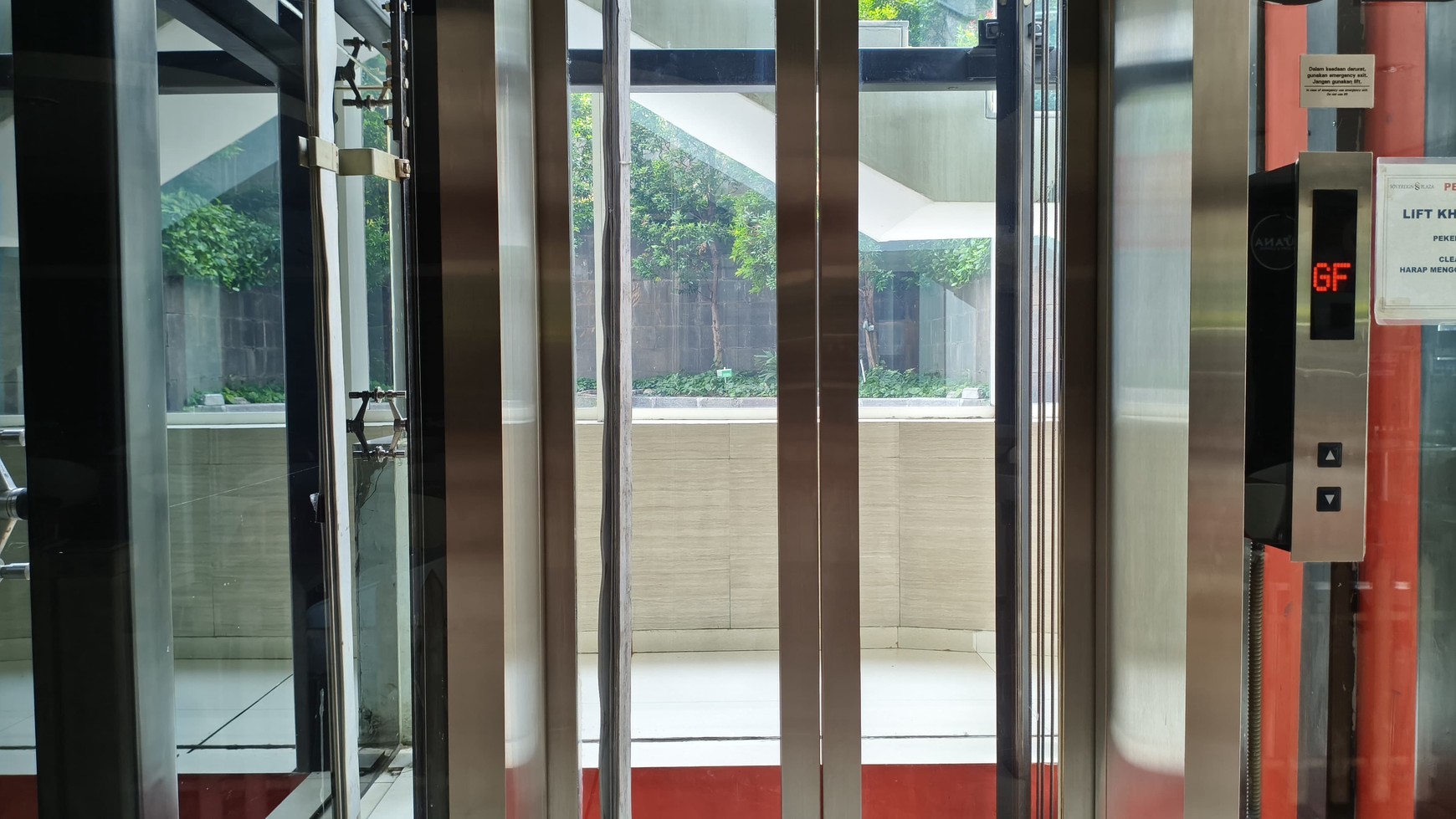 Rumah Hitung Tanah Area Cipete