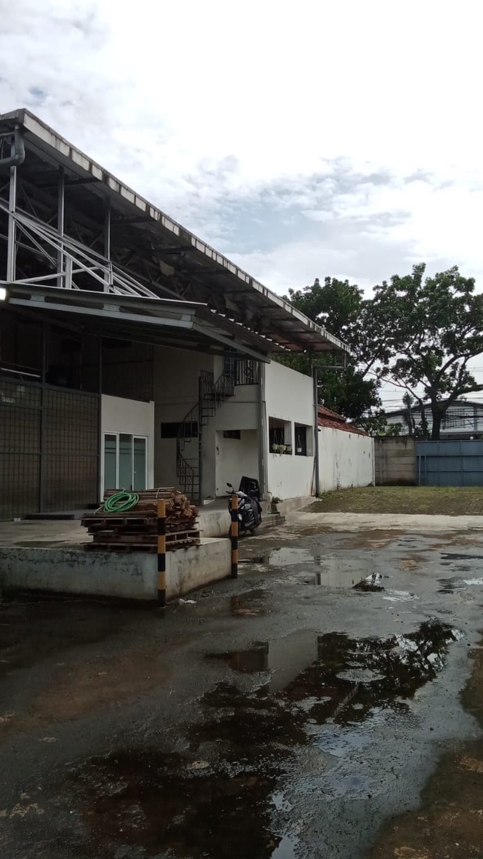 Rumah Hitung Tanah Area Cipete