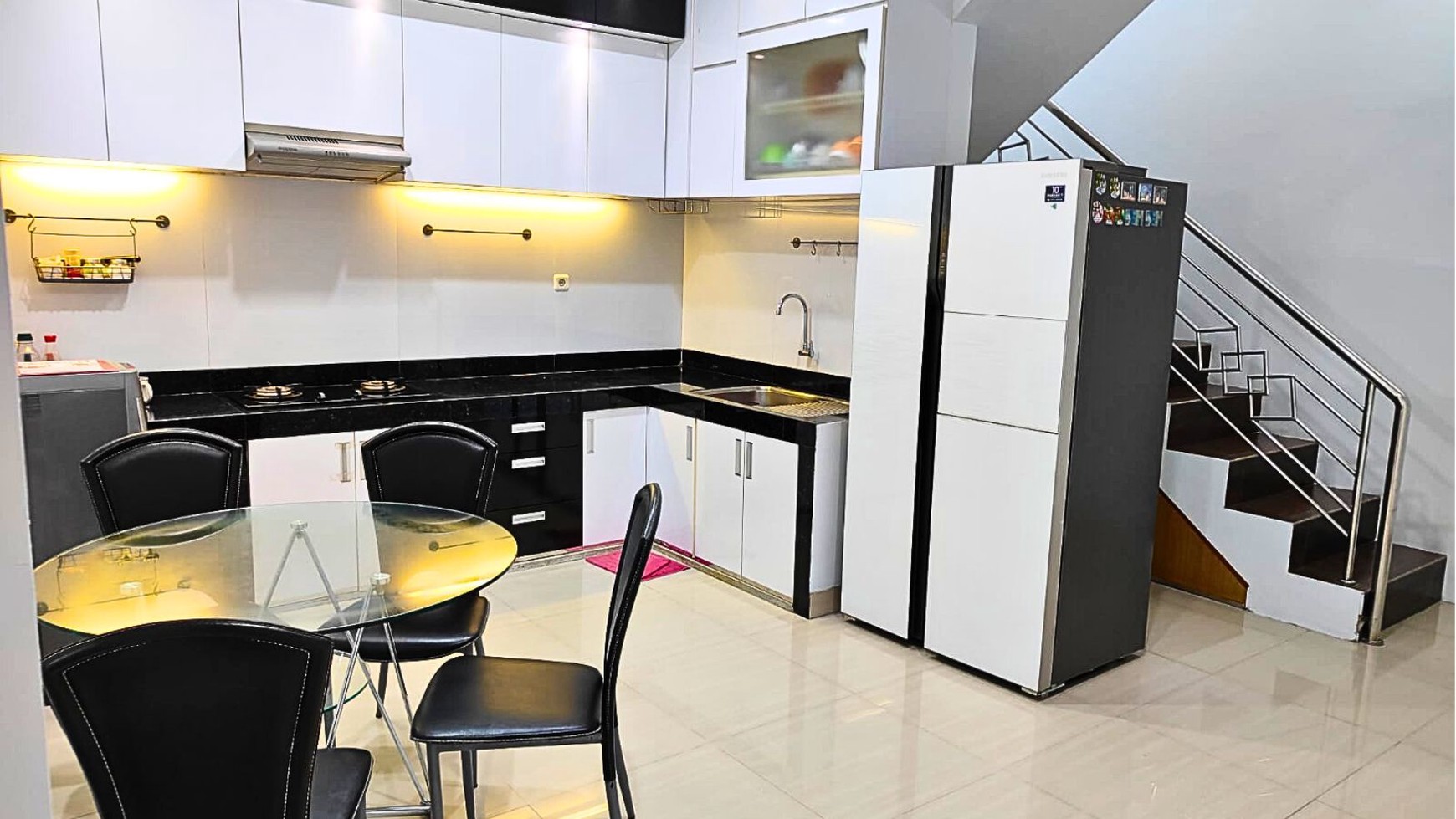 Rumah Nyaman Untuk Keluarga Di Taman Piccadilly Cluster [Lippo-Cikarang]