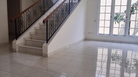 Rumah di Legenda Wisata, Cibubur