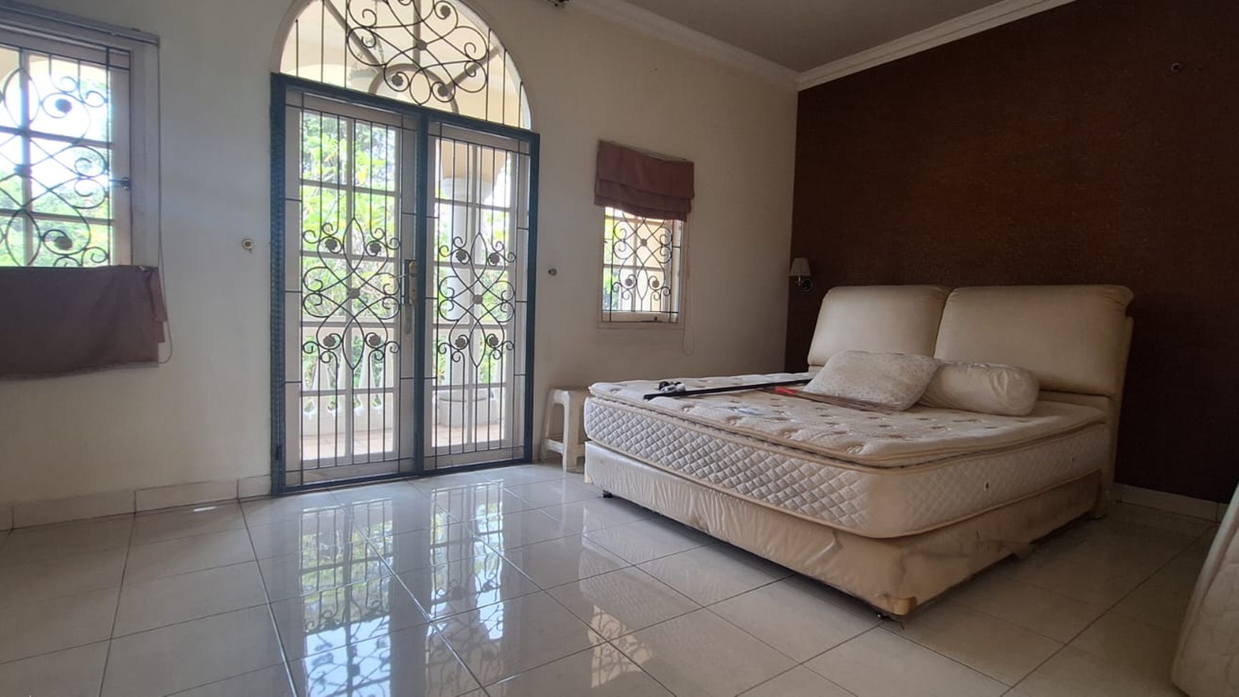 Rumah di Legenda Wisata, Cibubur