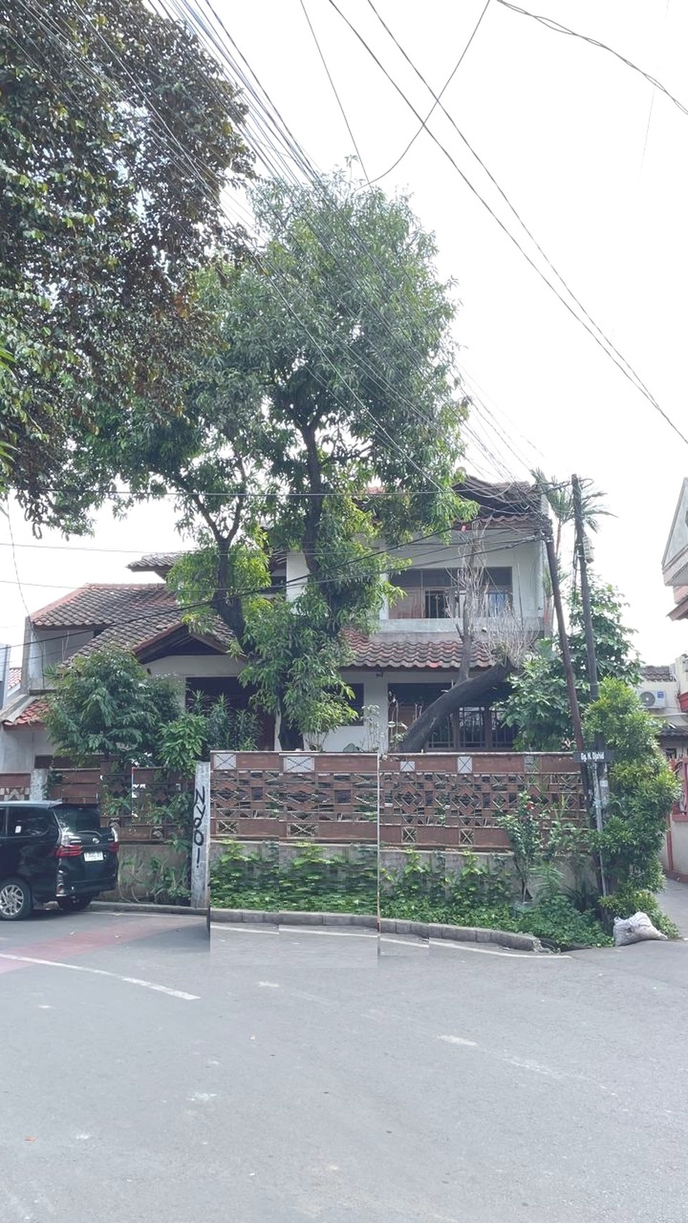 Rumah Turun harga di Meruya Selatan