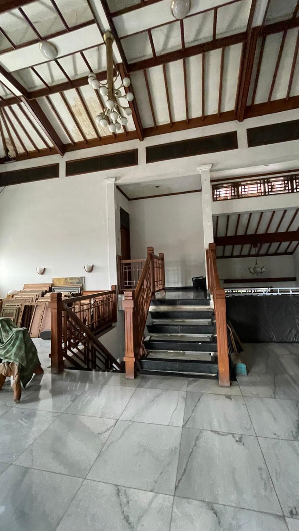 Rumah Turun harga di Meruya Selatan