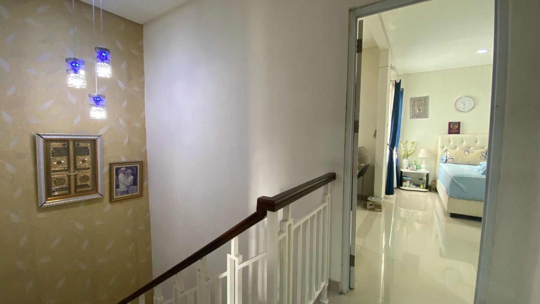 Rumah Cantik, Rapih, 2 Lantai di Cibubur Country