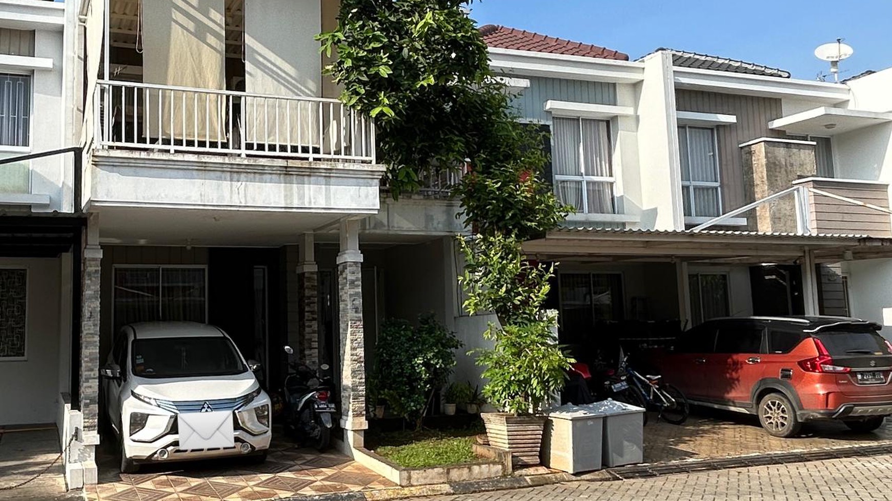 Rumah Cantik, Rapih, 2 Lantai di Cibubur Country