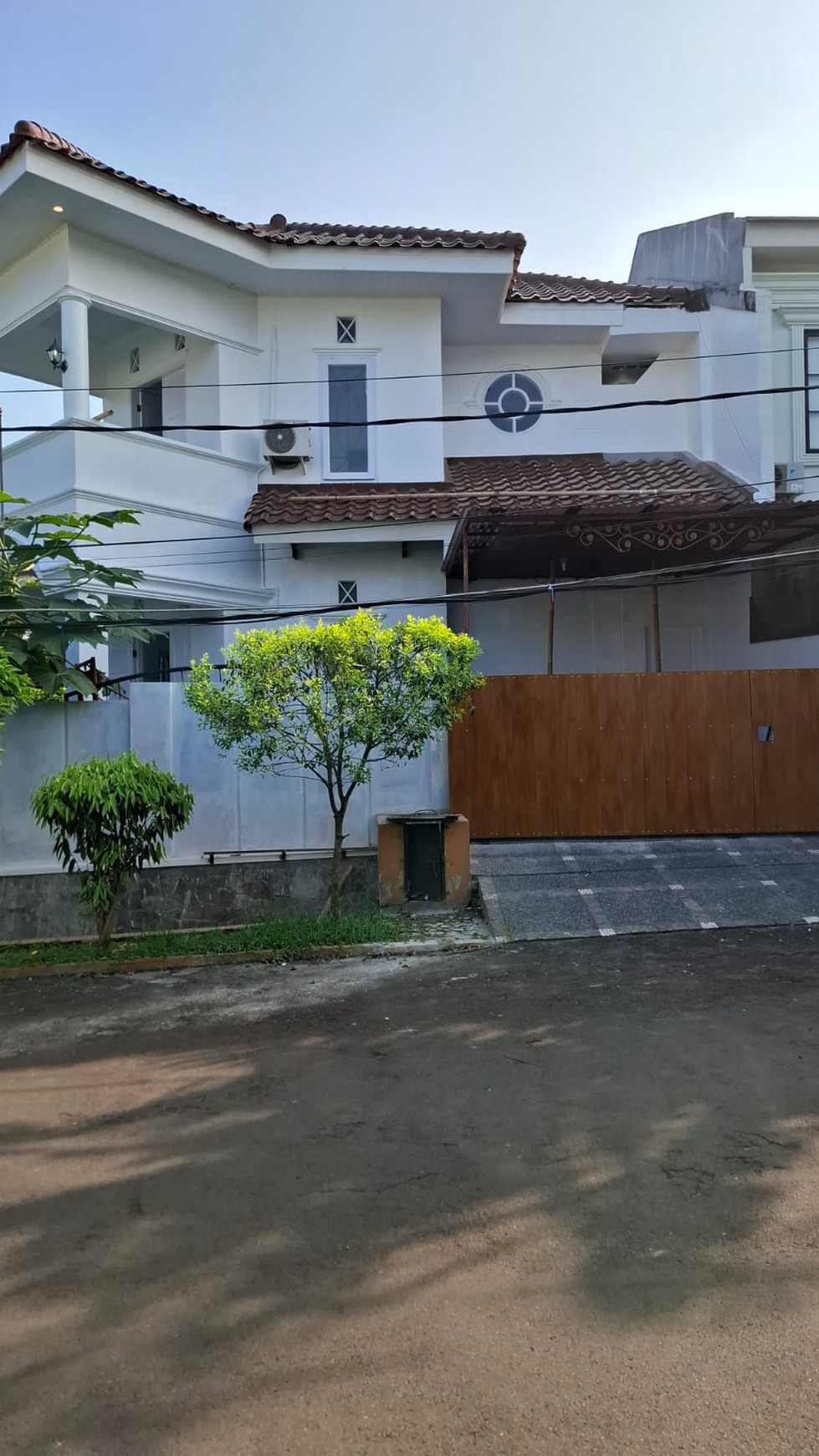 Rumah Mewah Modern dalam Komplek, Selangkah ke Informa Cinere - Dekat ke Tol