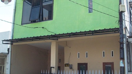 Rumah di Taman Aloha Sidoarjo, 2 Lantai, Bagus + Terawat, Siap Huni - LT -
