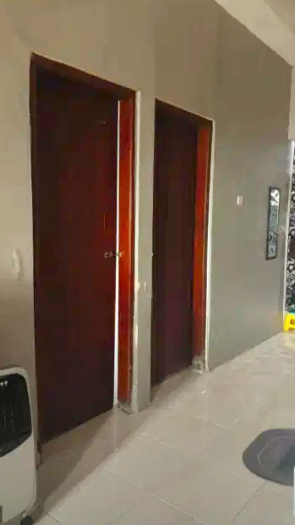 Rumah di Taman Aloha Sidoarjo, 2 Lantai, Bagus + Terawat, Siap Huni - LT -