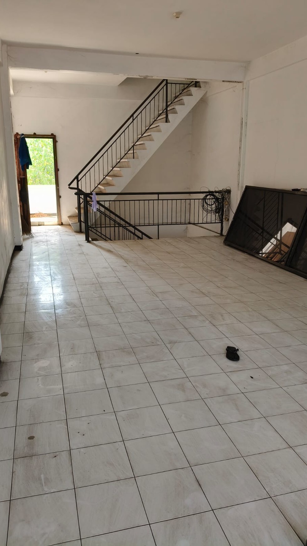 Dijual Ruko 3,5 Lantai di Raya Ngagel, Surabaya